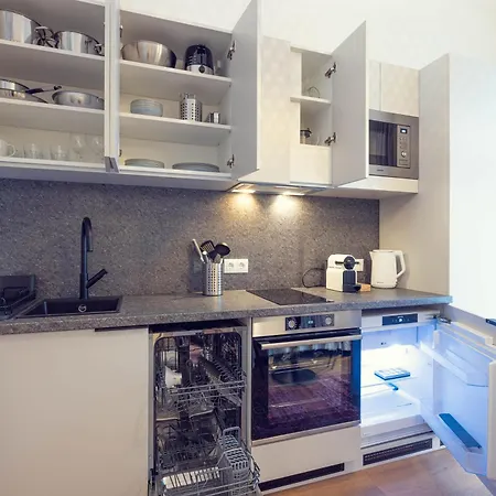 Leonart Living 13 *
