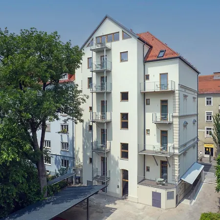 Appartement Leonart Living 13 *
