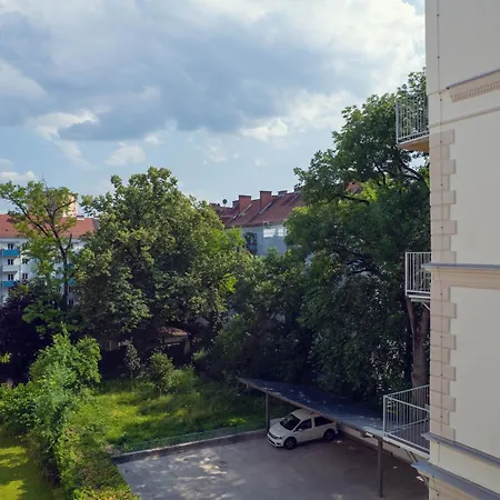 Leonart Living 13 Apartamento *