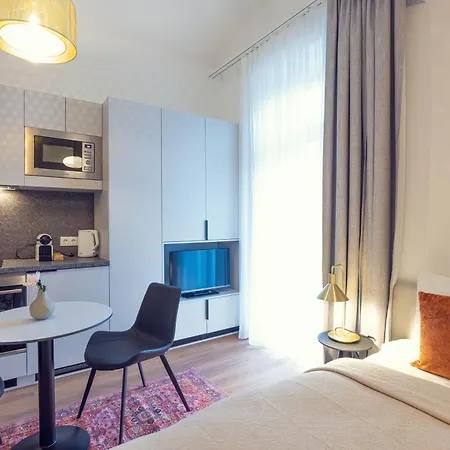 Leonart Living 13 Apartamento