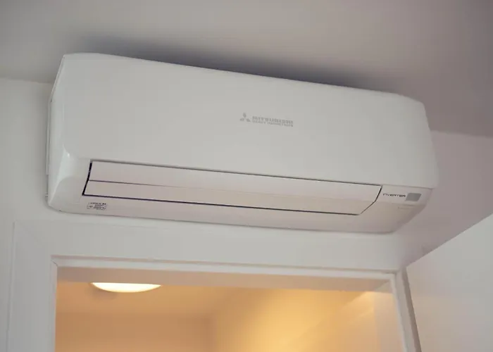 公寓 Leonart Living 13 *